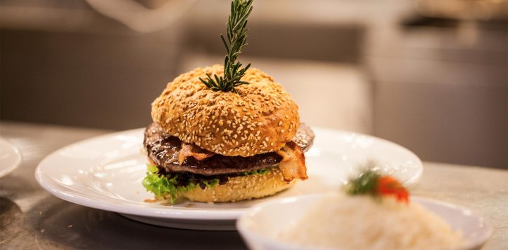 novotel_al_bustan_restaurants_steakhouse_03-2
