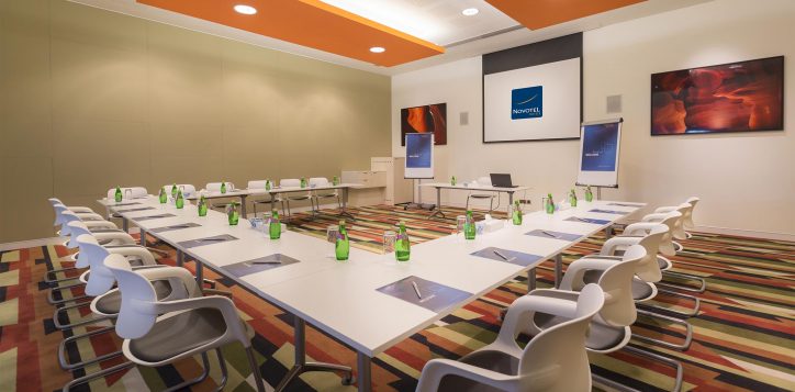 novotel_al_bustan_meeting_slide_02-2