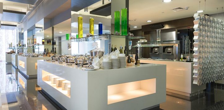 novotel_al_bustan_restaurants_pepper_gallery_06-2