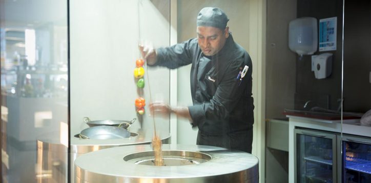 novotel_al_bustan_restaurants_pepper_gallery_15-2