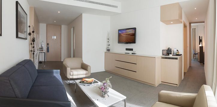 novotel_al_bustan_rooms_executive_preview-2