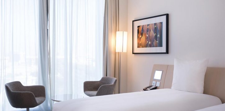 novotel_al_bustan_rooms_superior_gallery_03-2